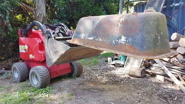 We can easily remove machinery and equipment from your Sunshine Coast Hinterland rural acreage property.